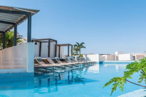 PRIVATE POOL Beautiful and Centric 1BR PH